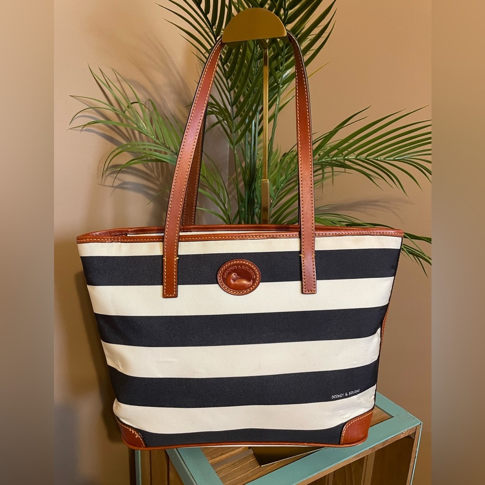 Dooney & Bourke Black and Cream Striped Tote. (EUC)